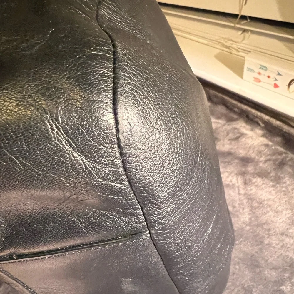 Coach Chelsea Ashlyn Hobo Bag - Black Leather - Picture 8 of 16